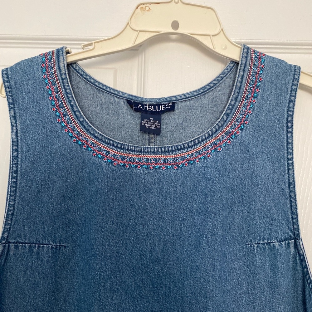 Denim Women’s Embroidered Jumper size 1X like new!